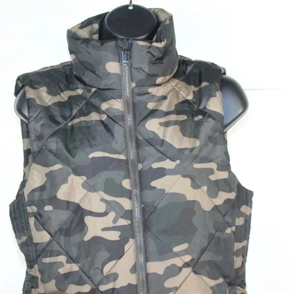 NEW YORK & COMPANY - Picture 2 of 6